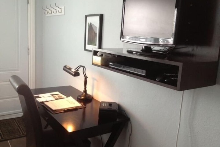 Room 17 of 29