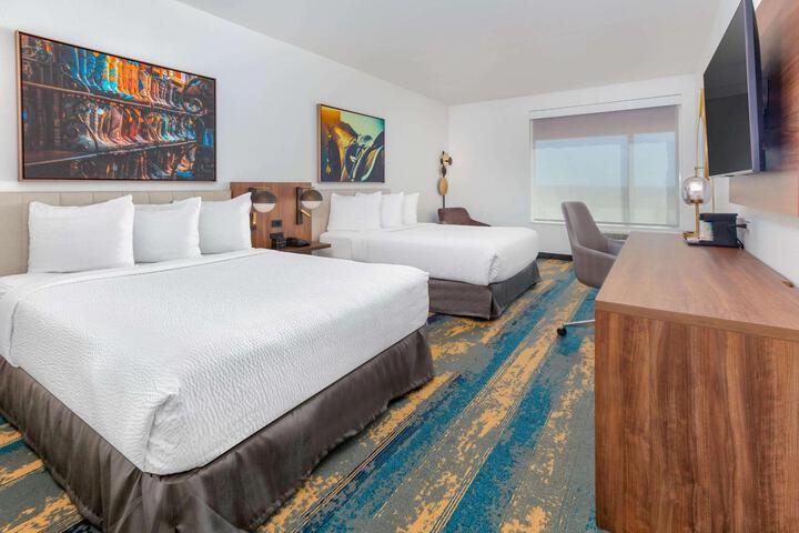 2 Queen Beds Mobility Hearing Impaired Accessible Room (1 of 12)