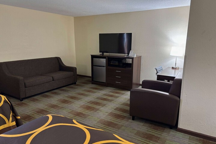 Room 7 of 17