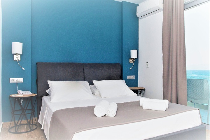 Room 7 of 37