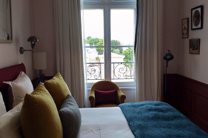 Room 36 of 89