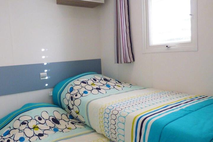 Room 10 of 182