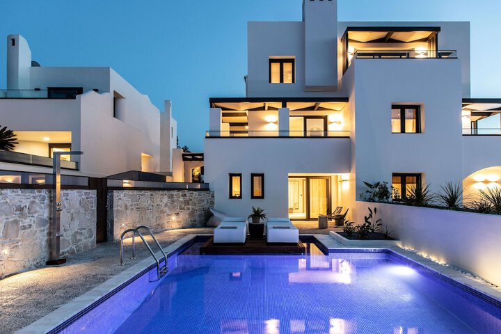 Hotel Pool