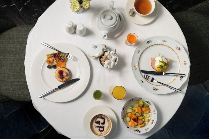 Breakfast/Coffee Service 31 of 48
