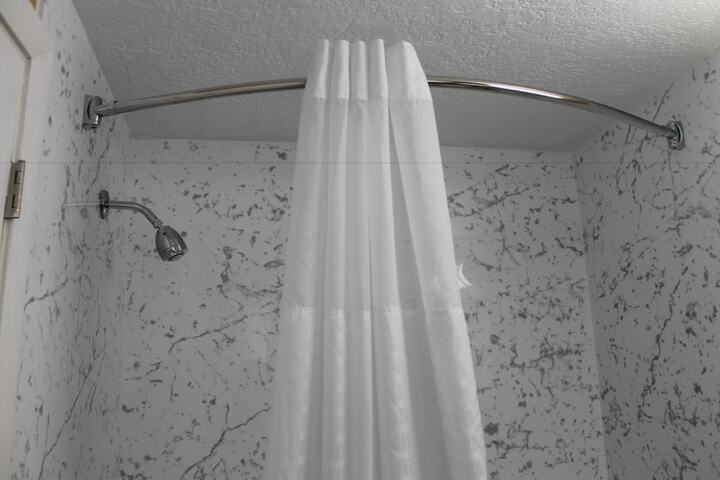 Room 12 of 101