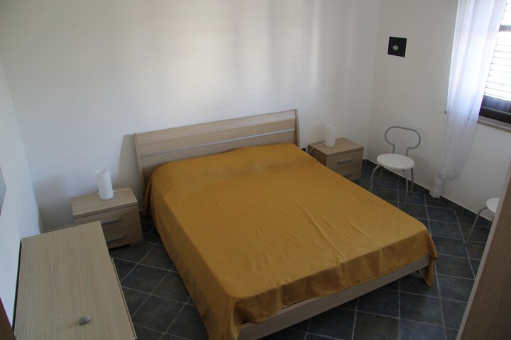 Room 169 of 172