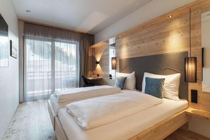 Room 5 of 35