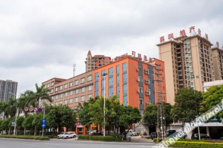 Hotel 3 of 12