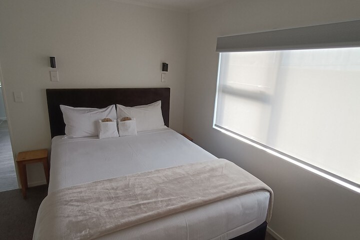 Room 6 of 56