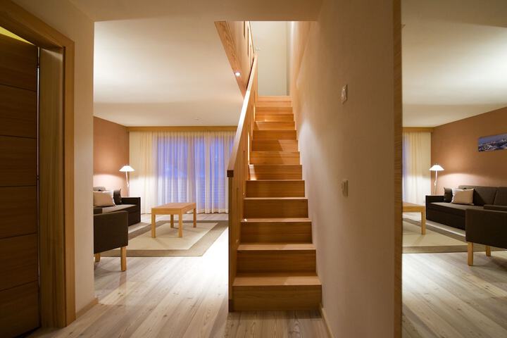 Room 4 of 70