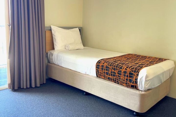 Room 18 of 49