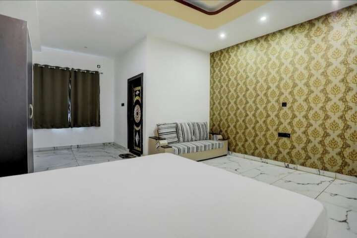 Room 6 of 36