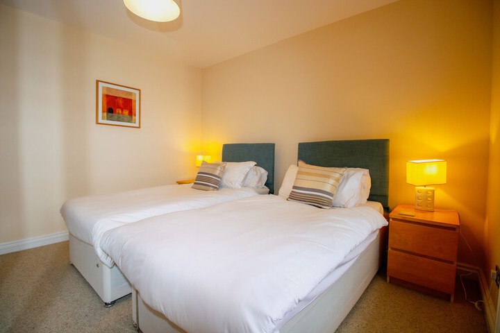 Room 15 of 74