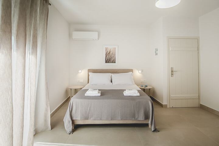 Room 64 of 108