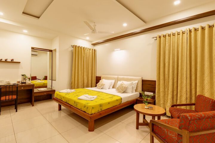 Room 4 of 24
