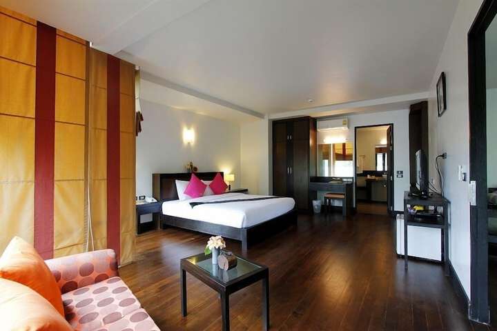 Room 27 of 123