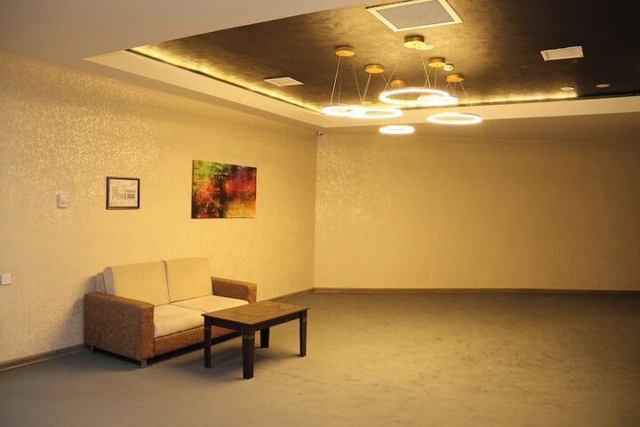 Room 16 of 29