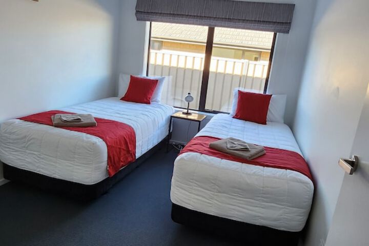 Room 16 of 63