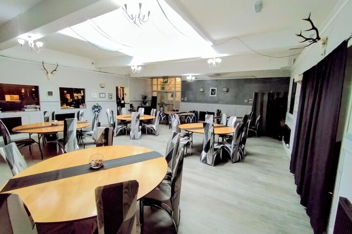 Dining 60 of 61