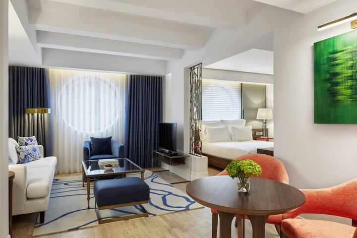 Room 14 of 62