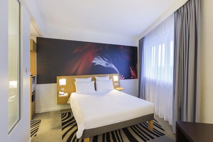 Room 60 of 278