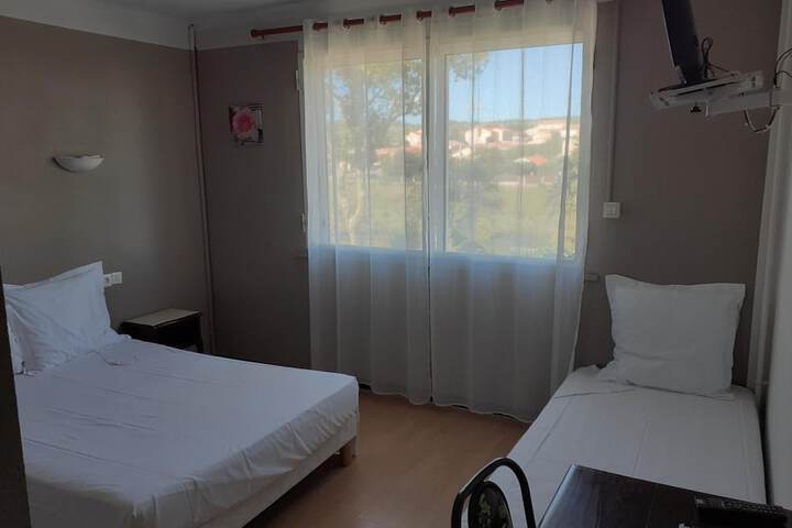 Room 7 of 35