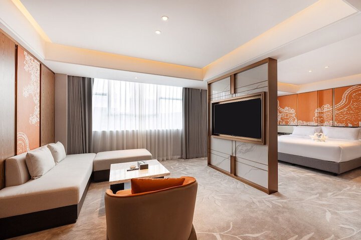 Room 22 of 36