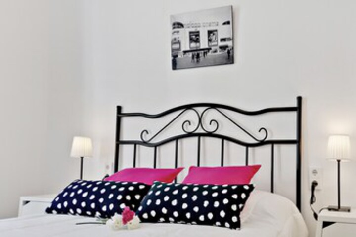 Room 14 of 24