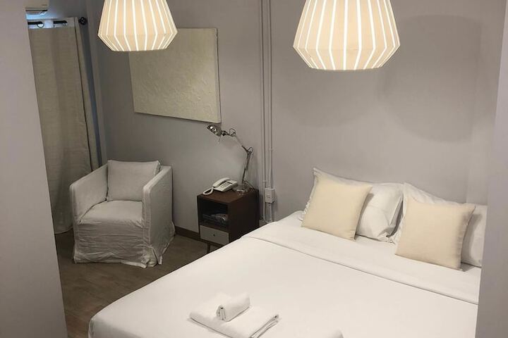 Room 18 of 49