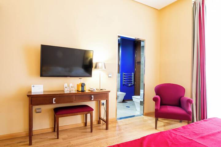 Room 26 of 105