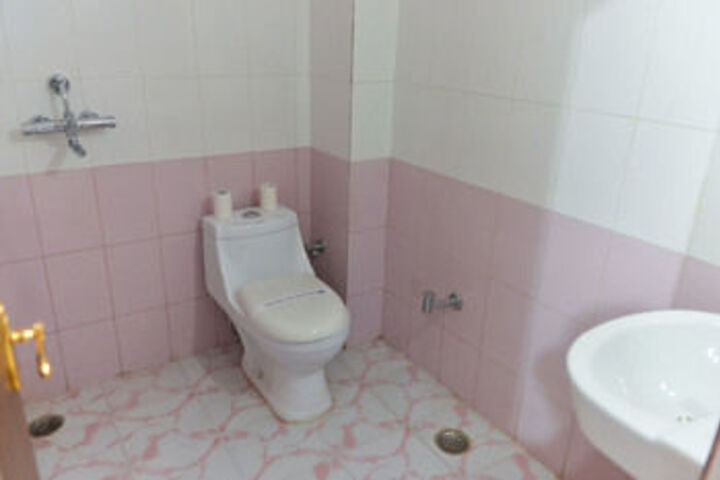 Room 2 of 29