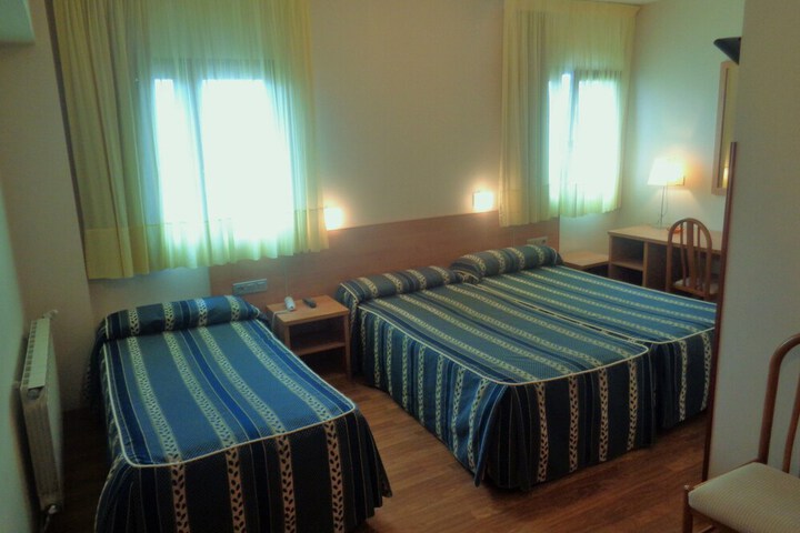 Room 7 of 37