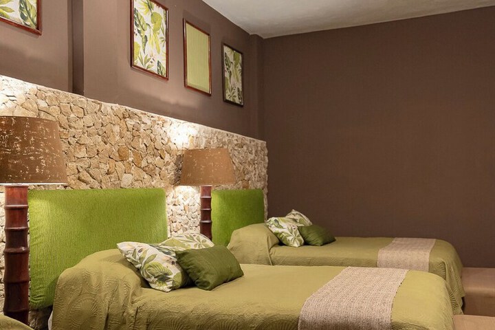 Room 42 of 57
