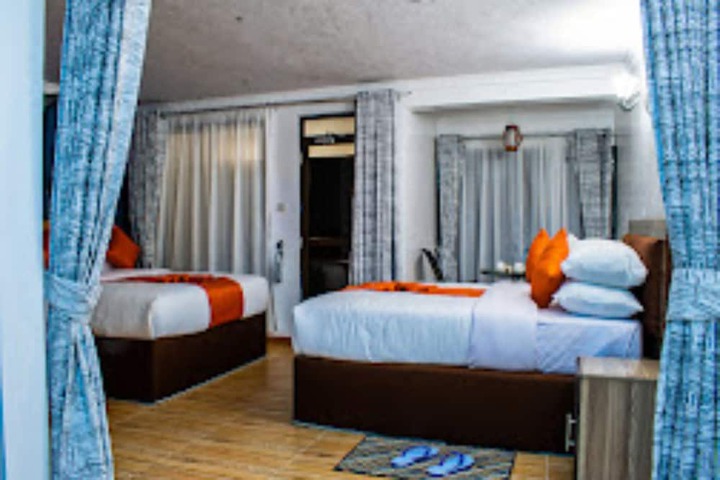 Room 2 of 46