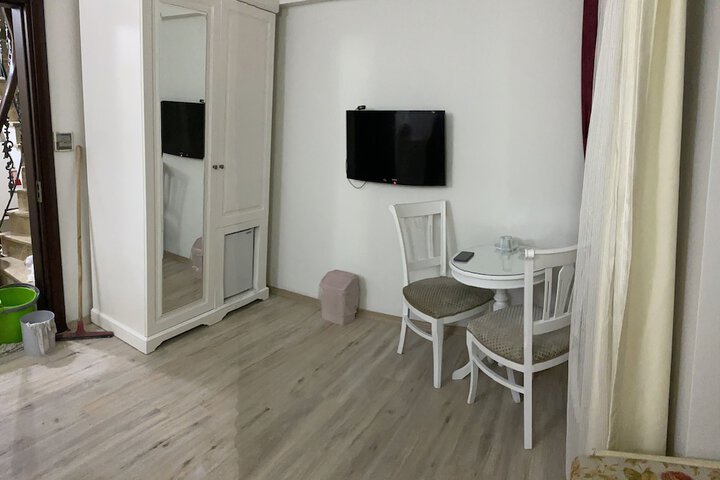 Room 39 of 66