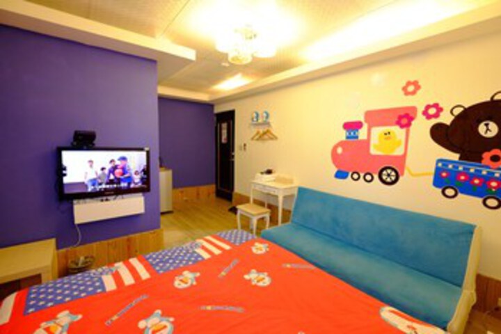 Room 10 of 29