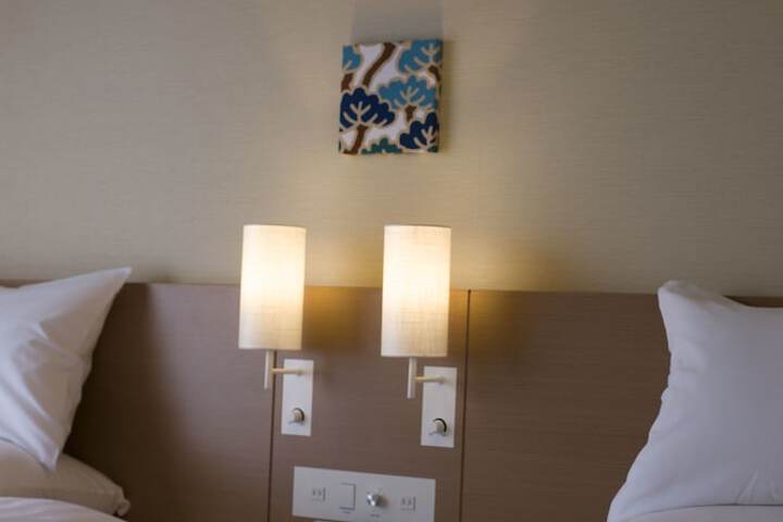 Room 5 of 38