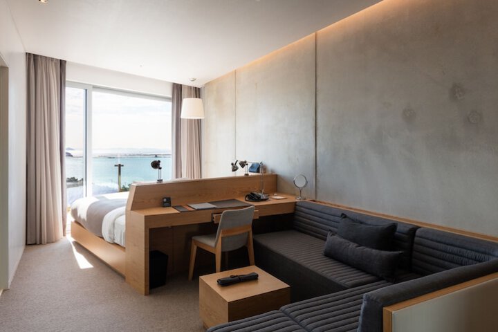 Room 25 of 161