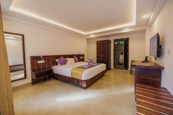 Room 4 of 84