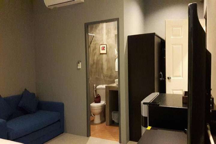 Room 16 of 117