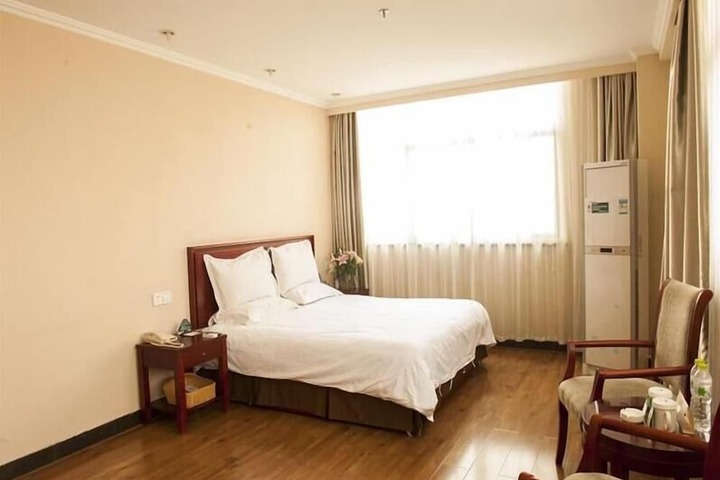 Room 15 of 72