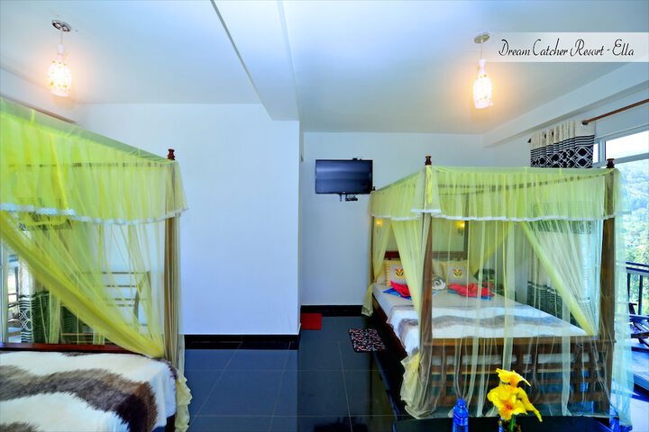 Room 6 of 26