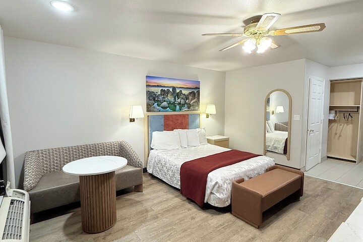 Room 16 of 54
