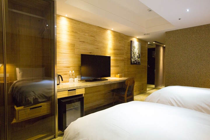 Room 35 of 105