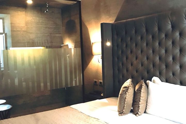 Room 9 of 59