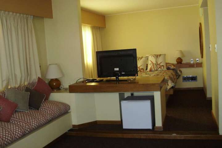 Room 16 of 33