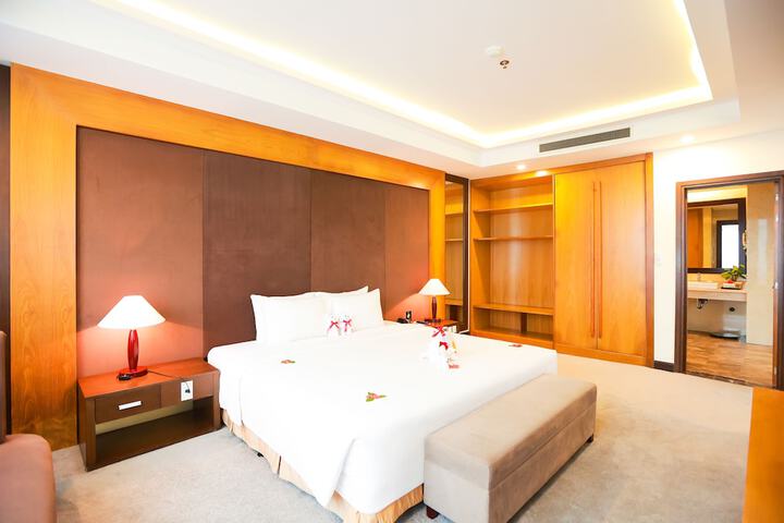 Room 20 of 65
