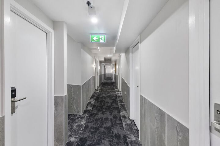 Ballroom/Hall 28 of 28