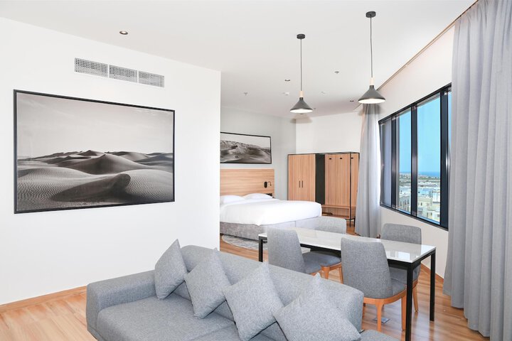 Room 21 of 54