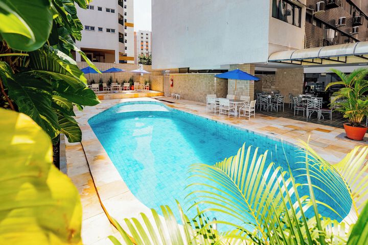 Pool Hotel